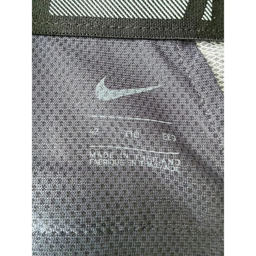 Nike  Golf Shorts Men 42 Gray Stretch Flat Front Performance Outdoor Lightweight
